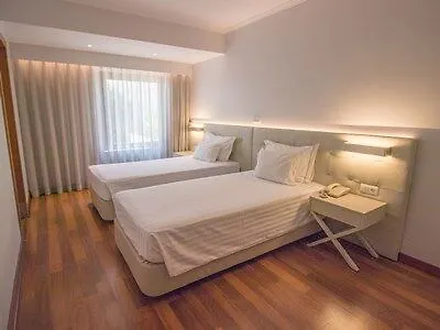 里斯本旅行公园酒店 3* Lisboa