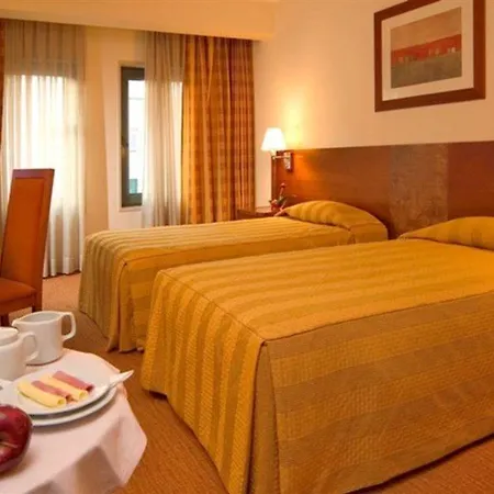 里斯本旅行公园酒店